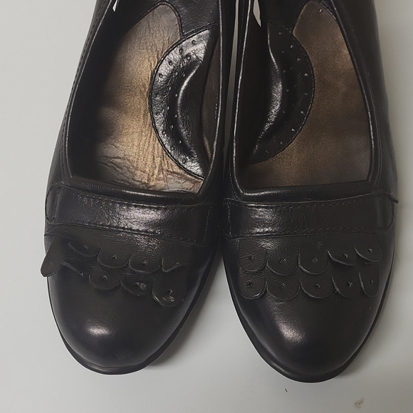 Born Crown SARASOTA Kiltie Slingback Heels Black Size 7 👡 - Picture 13 of 13